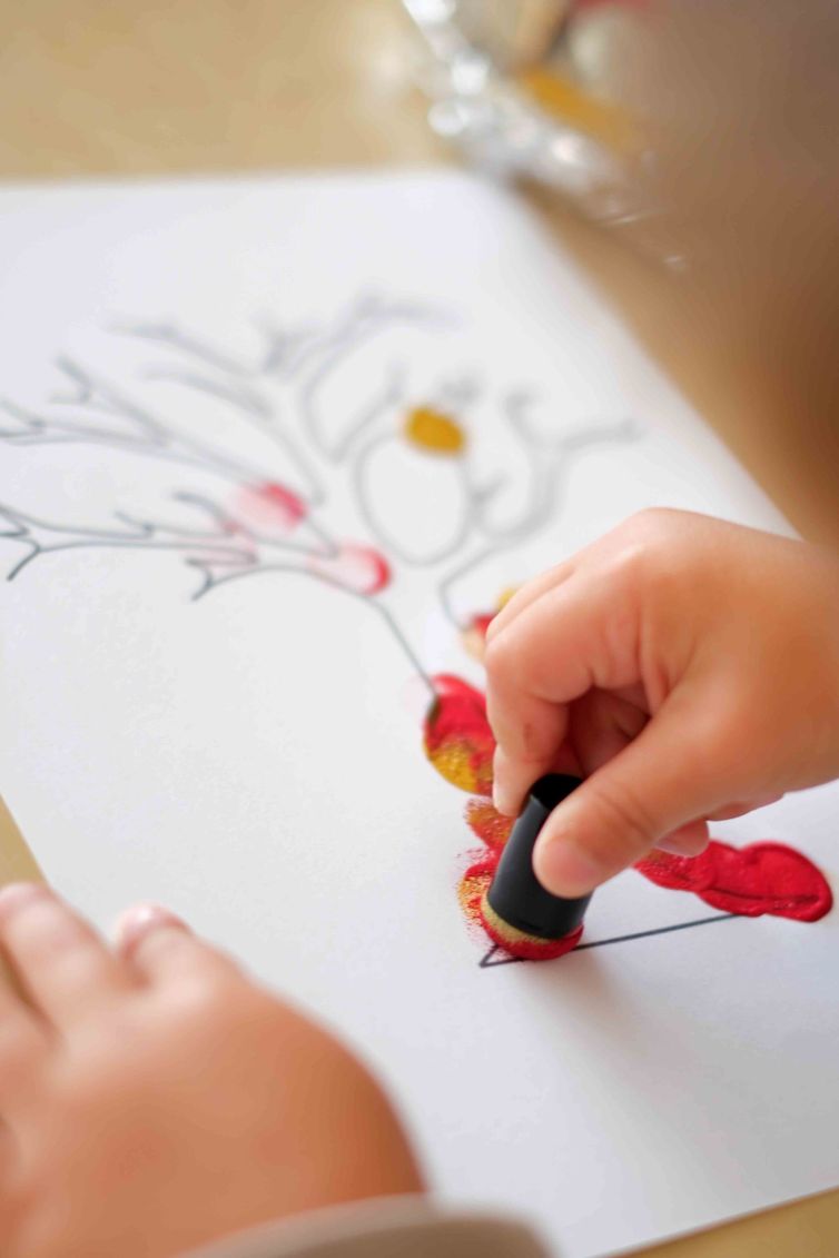 Kinderhand knutselen